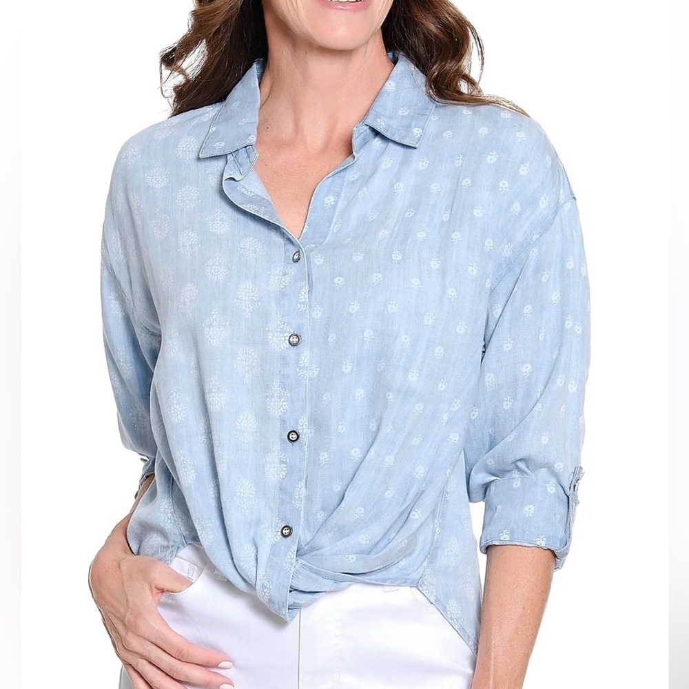 Tru luxe polka dot twist front top 
Button up